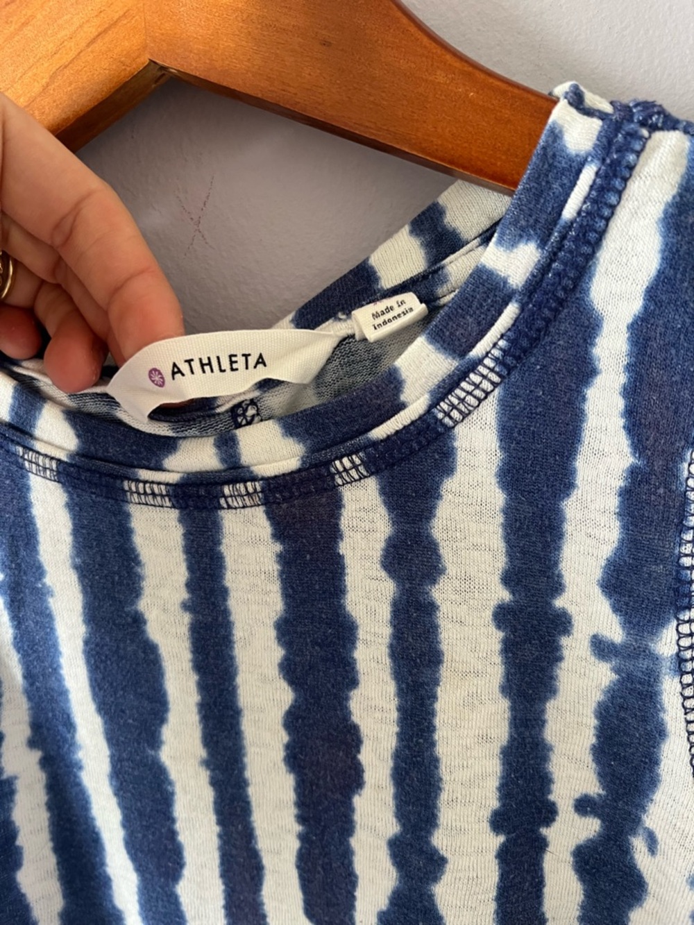 Athleta Navy and White Tie-Dye Stripe Tank - Picture 4 of 7